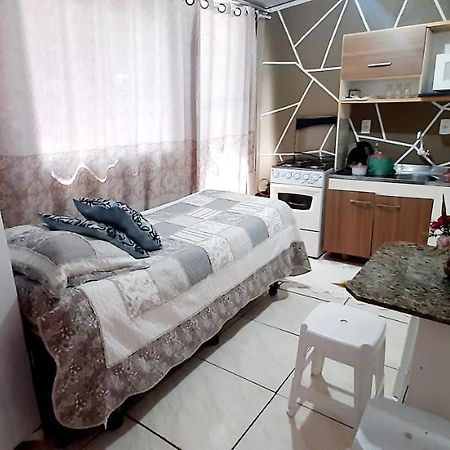 Kitnet K1 Em Torres-Rs - Na Mais Bela Praia Gaucha - Cozinha - Banheiro - Ar Condicionado - Smart Tv 32' - Wi-Fi - Anfitria Superhost No Bnb Ngoại thất bức ảnh