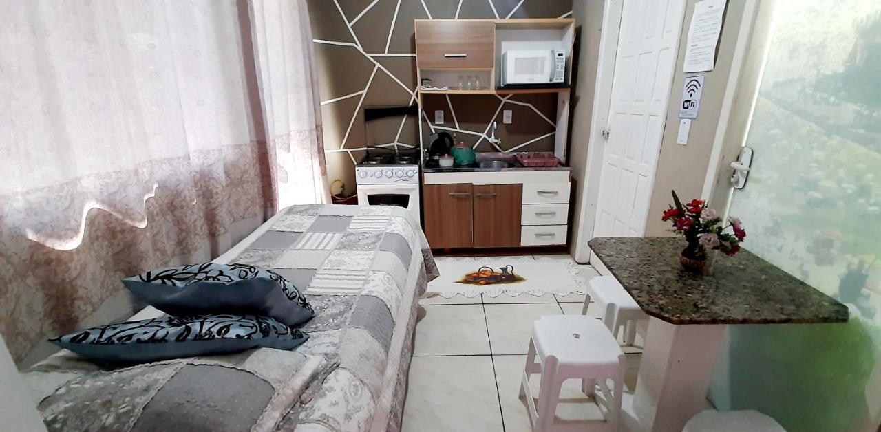 Kitnet K1 Em Torres-Rs - Na Mais Bela Praia Gaucha - Cozinha - Banheiro - Ar Condicionado - Smart Tv 32' - Wi-Fi - Anfitria Superhost No Bnb Ngoại thất bức ảnh