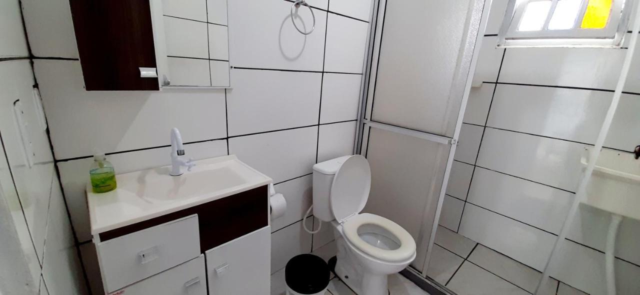 Kitnet K1 Em Torres-Rs - Na Mais Bela Praia Gaucha - Cozinha - Banheiro - Ar Condicionado - Smart Tv 32' - Wi-Fi - Anfitria Superhost No Bnb Ngoại thất bức ảnh
