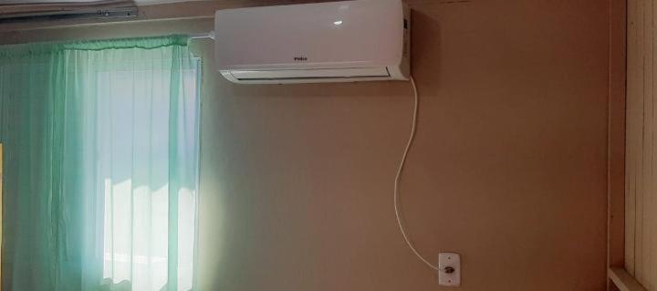 Kitnet K1 Em Torres-Rs - Na Mais Bela Praia Gaucha - Cozinha - Banheiro - Ar Condicionado - Smart Tv 32' - Wi-Fi - Anfitria Superhost No Bnb Ngoại thất bức ảnh